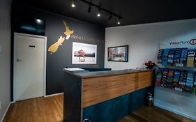 Frimley Lodge Motel - With Airport Shuttle Service- Best Location In Town